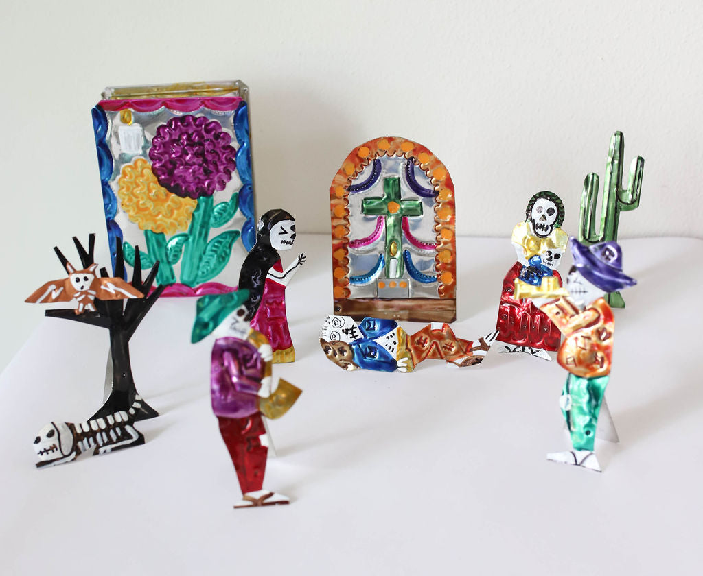 Dia de los Muertos Tin Box with Figurines